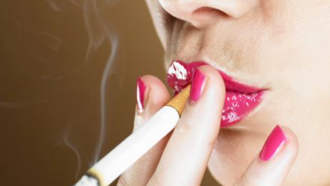 Influence of Hormones on the Brain in Smokers with a Regular Menstrual Cycle